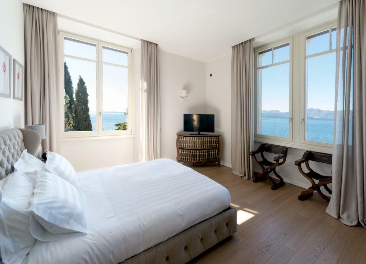 Caratti Villa *